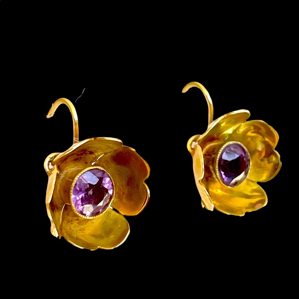 Vintage Pair of 14 k Gold and Amethyst Earrings